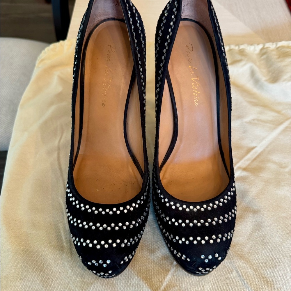 Pour La Victoire Black Suede Studded Platform Heels – Size 8.5